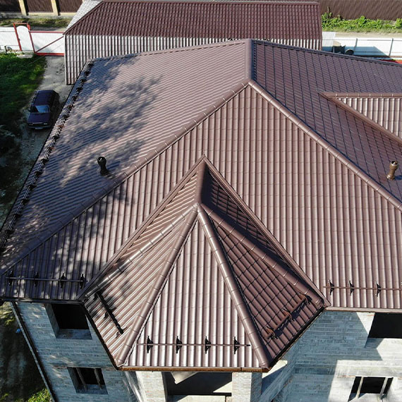 Монтаж сложной крыши и кровли в Дедовске и Московской области